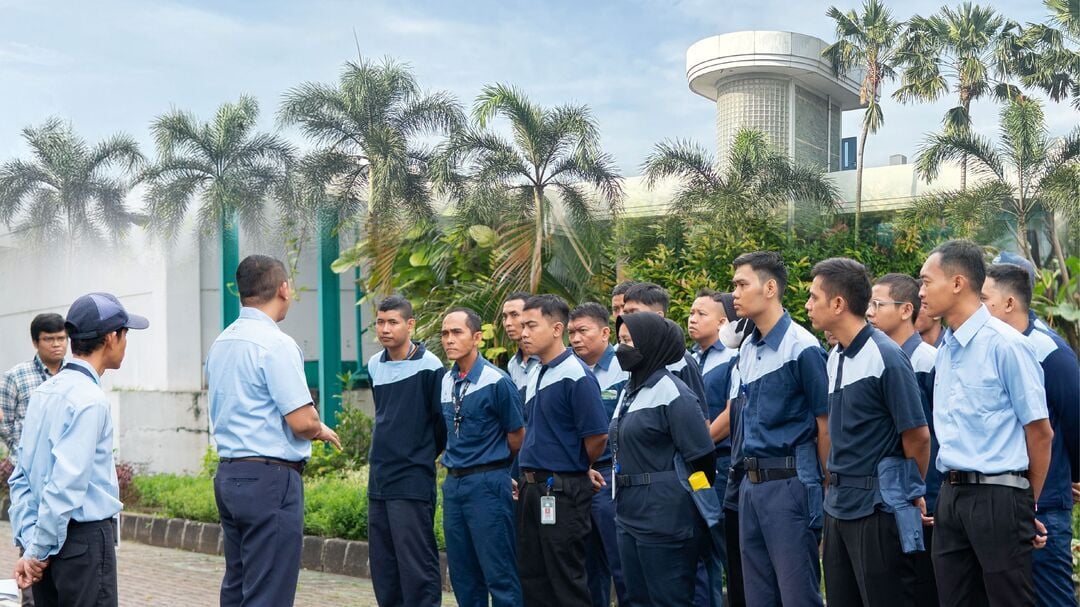 Web_Desktop-2025_ISSID_Manufacturing_Deployment_01