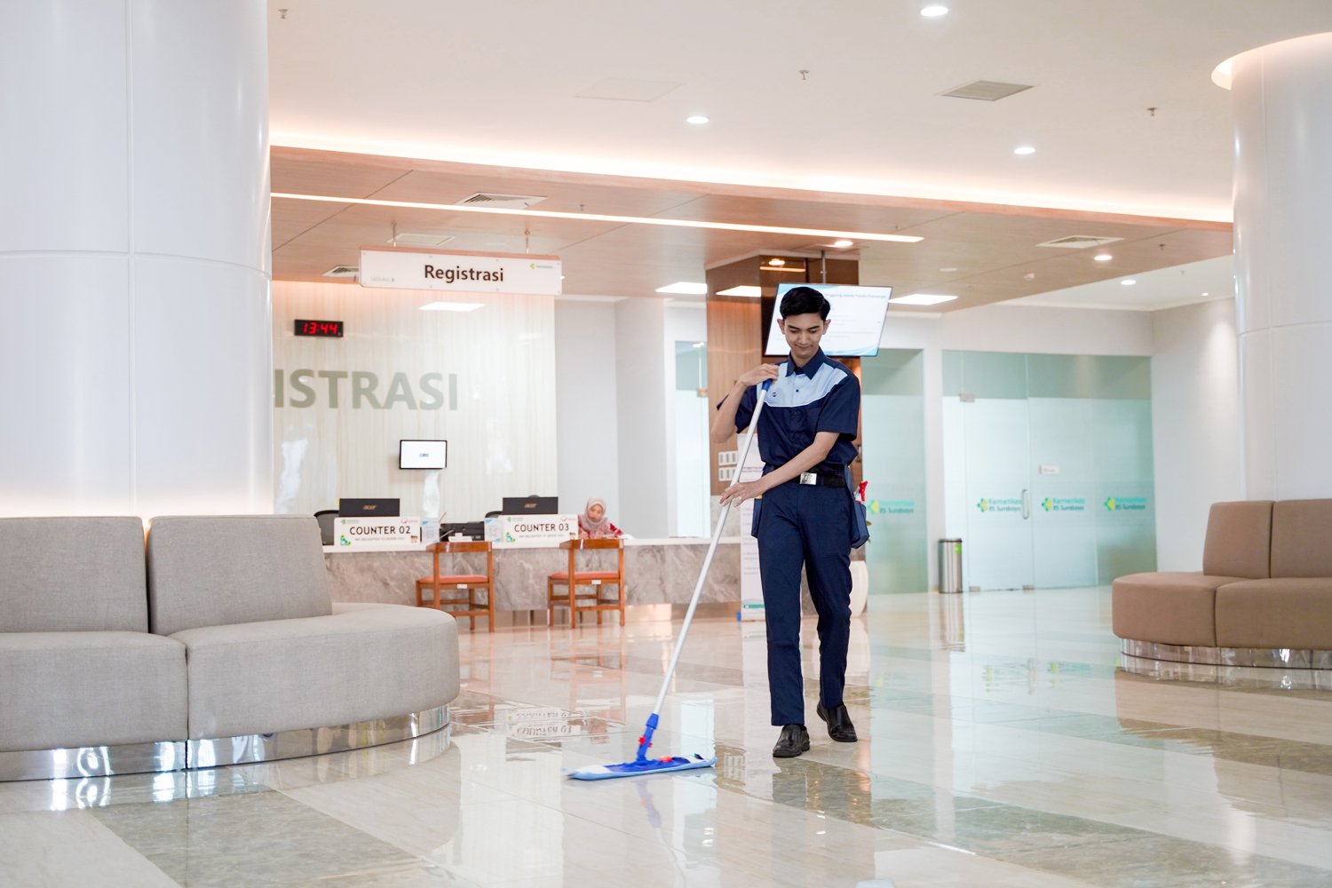 ISS ID Healthcare Cleaner (2)